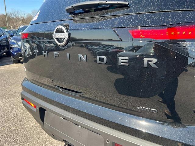 new 2025 Nissan Pathfinder car, priced at $42,237
