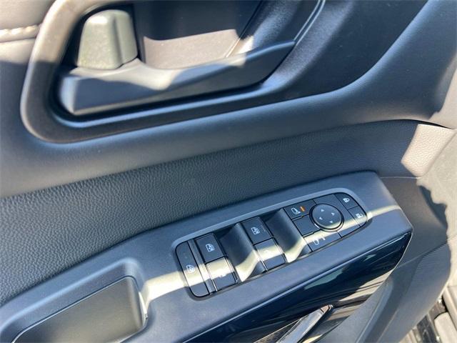 new 2025 Nissan Pathfinder car, priced at $42,237