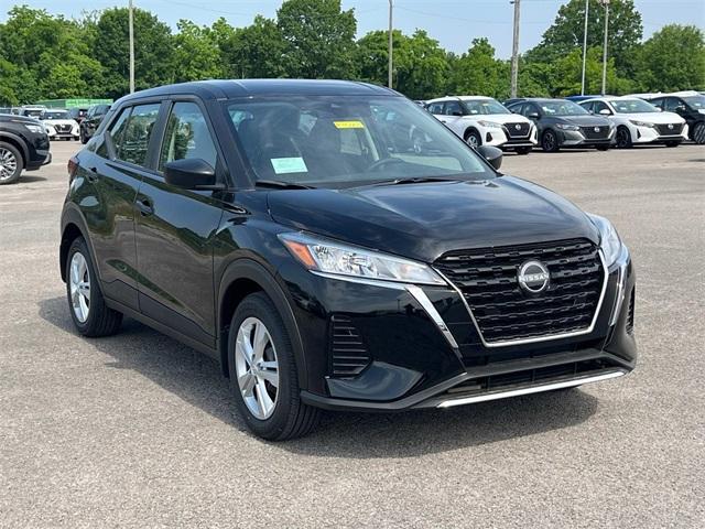 new 2025 Nissan Kicks Play car, priced at $23,760
