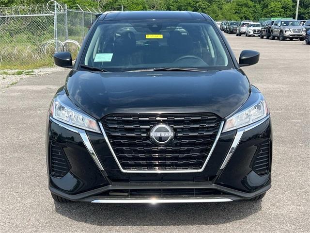 new 2025 Nissan Kicks Play car, priced at $23,760