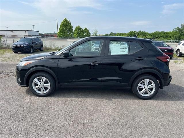 new 2025 Nissan Kicks Play car, priced at $23,760