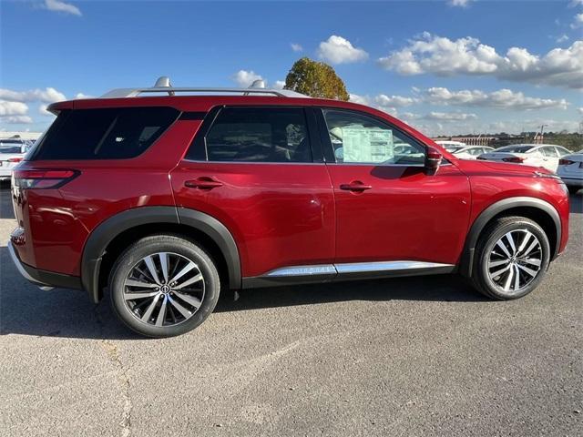 new 2025 Nissan Pathfinder car, priced at $49,337