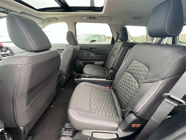 new 2025 Nissan Pathfinder car, priced at $42,237