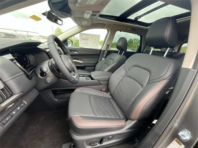 new 2025 Nissan Pathfinder car, priced at $49,946