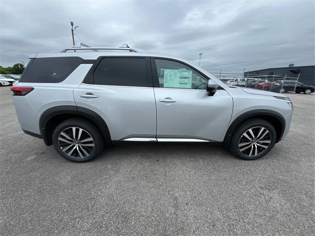 new 2025 Nissan Pathfinder car, priced at $49,454