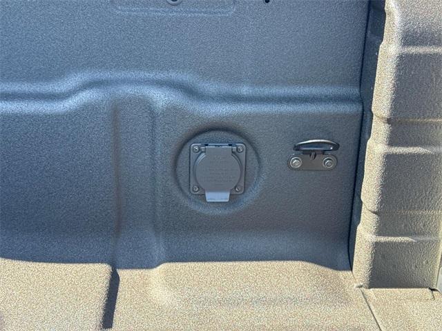 new 2025 Nissan Frontier car, priced at $32,815