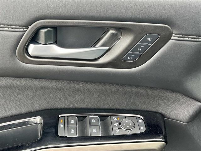 new 2025 Nissan Pathfinder car, priced at $48,431