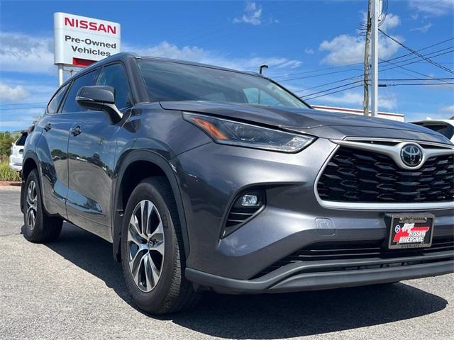 used 2021 Toyota Highlander car, priced at $36,488