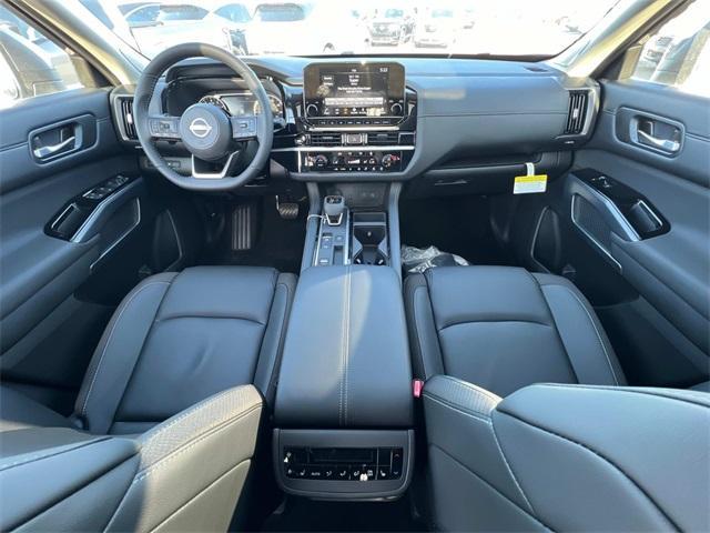 new 2025 Nissan Pathfinder car, priced at $42,425