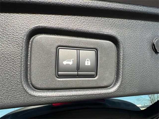 new 2025 Nissan Pathfinder car, priced at $42,425