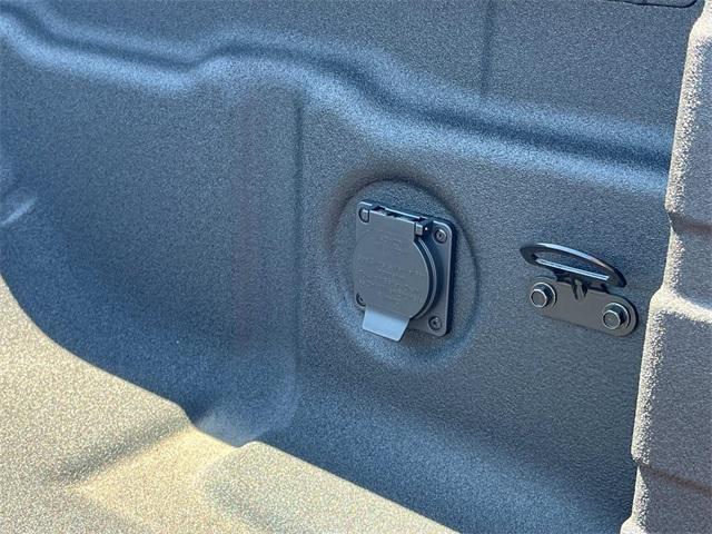 new 2025 Nissan Frontier car, priced at $46,087