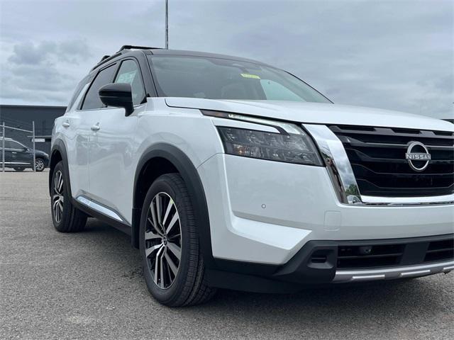 new 2025 Nissan Pathfinder car, priced at $50,348