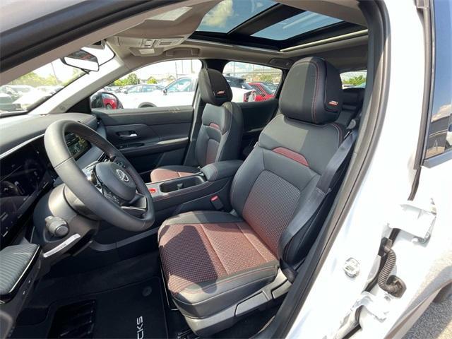 new 2025 Nissan Kicks car, priced at $29,972