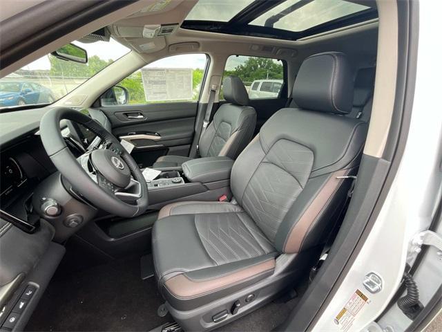new 2025 Nissan Pathfinder car, priced at $49,856