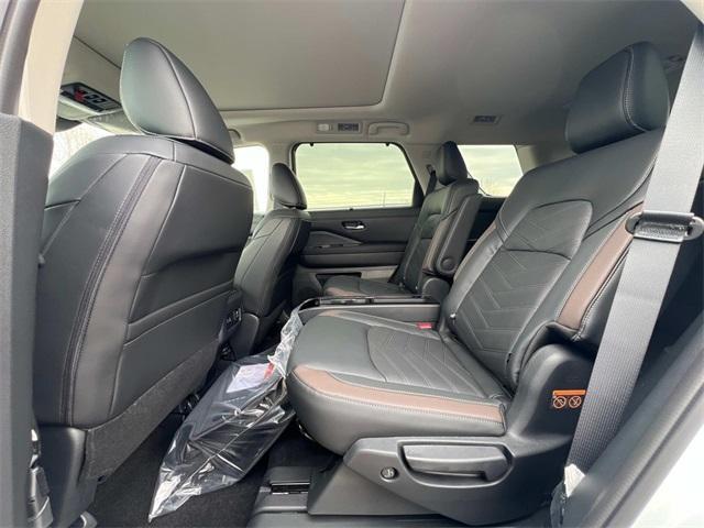 new 2025 Nissan Pathfinder car, priced at $49,346
