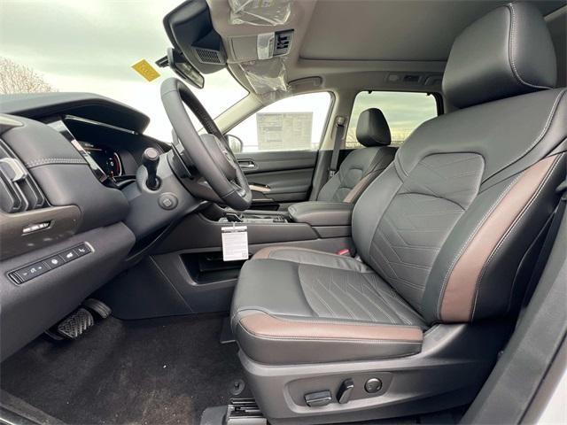 new 2025 Nissan Pathfinder car, priced at $49,346