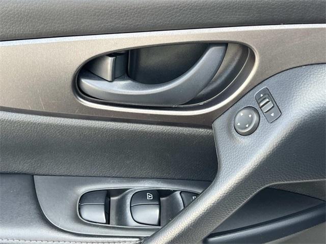 used 2020 Nissan Rogue Sport car, priced at $15,488