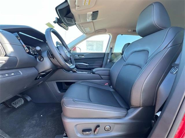 new 2025 Nissan Pathfinder car, priced at $42,332