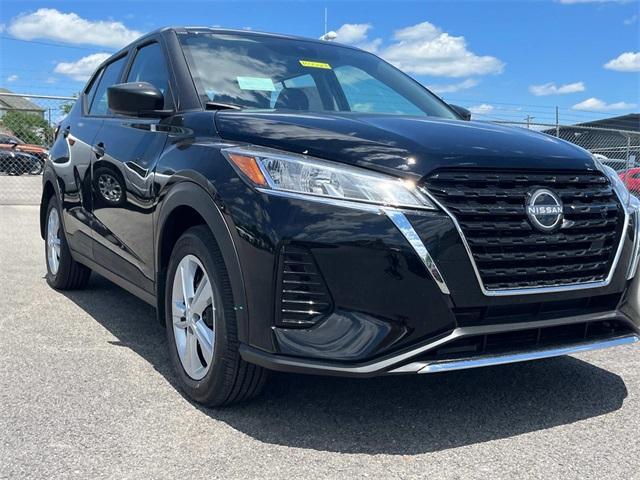 new 2025 Nissan Kicks Play car, priced at $21,949
