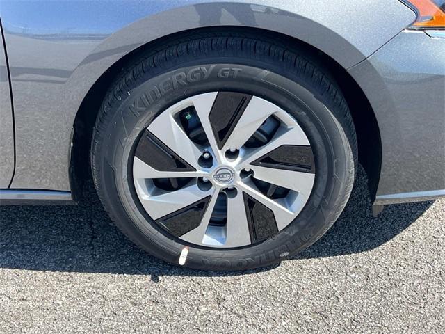new 2025 Nissan Altima car, priced at $28,140