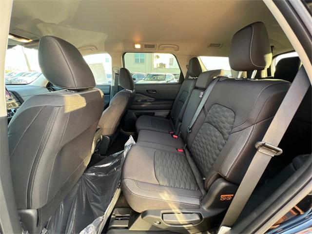 new 2025 Nissan Pathfinder car, priced at $35,478