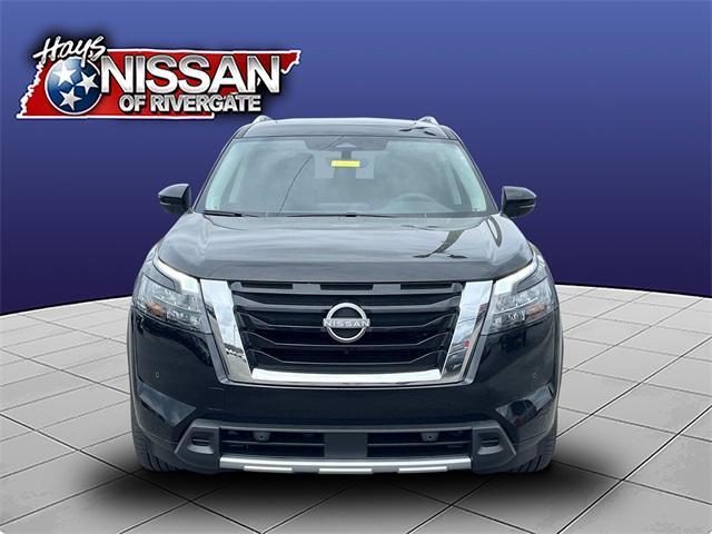 new 2025 Nissan Pathfinder car, priced at $42,425