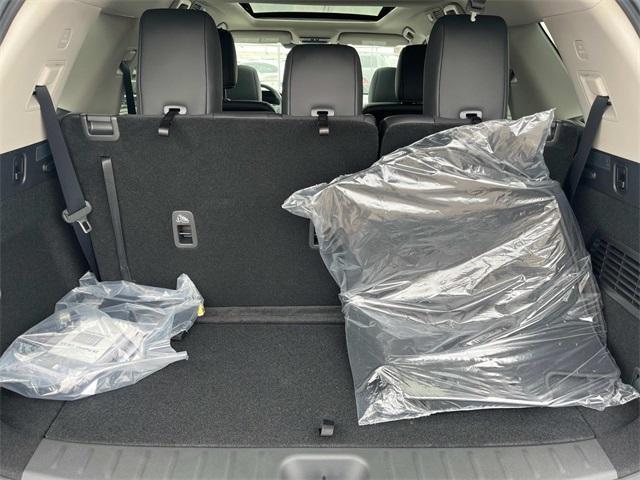 new 2025 Nissan Pathfinder car, priced at $42,425