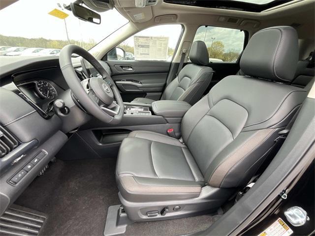 new 2025 Nissan Pathfinder car, priced at $42,425