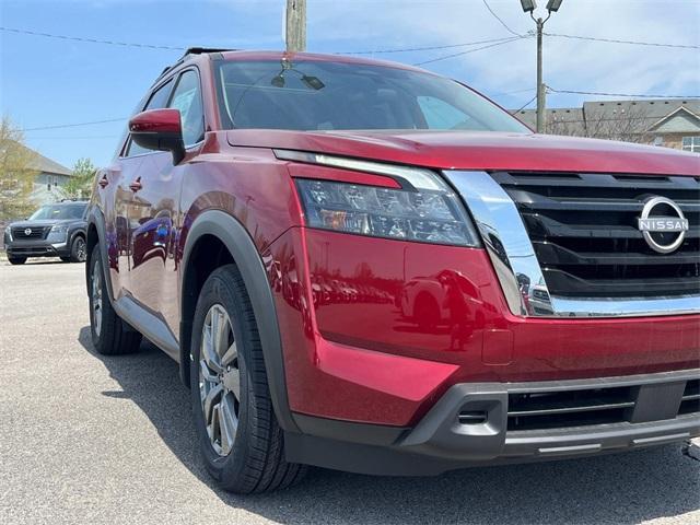 new 2025 Nissan Pathfinder car, priced at $42,152
