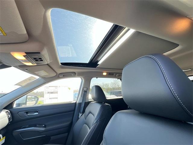 new 2025 Nissan Pathfinder car, priced at $44,638