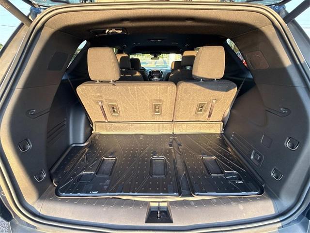 used 2022 Chevrolet Traverse car, priced at $29,988