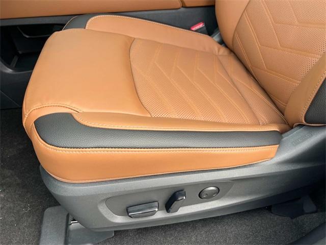 new 2025 Nissan Pathfinder car, priced at $50,348
