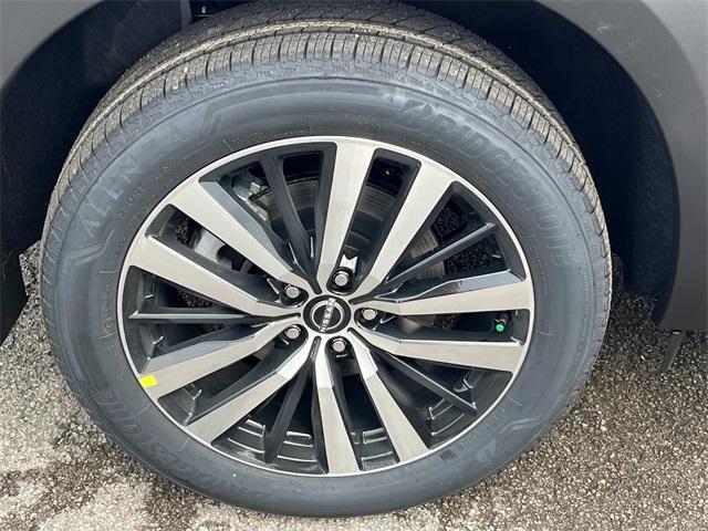 new 2025 Nissan Pathfinder car, priced at $49,346