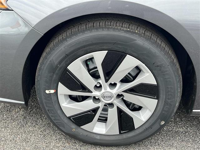 new 2025 Nissan Altima car, priced at $28,140