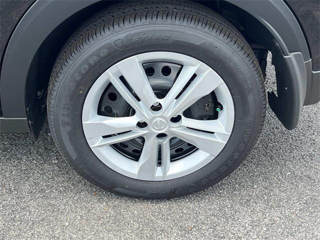 new 2025 Nissan Kicks Play car, priced at $21,949
