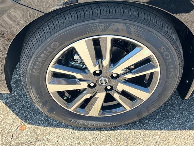 new 2025 Nissan Versa car, priced at $19,295