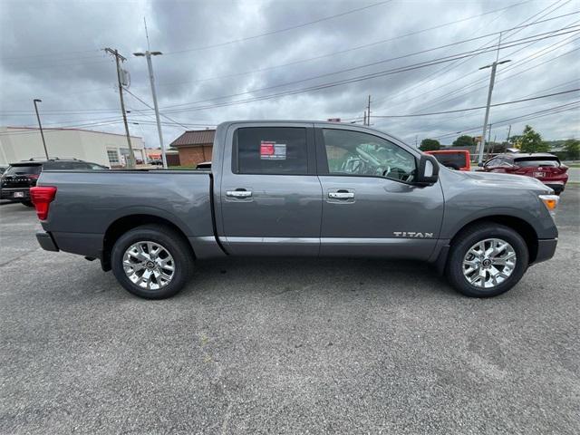 used 2024 Nissan Titan car