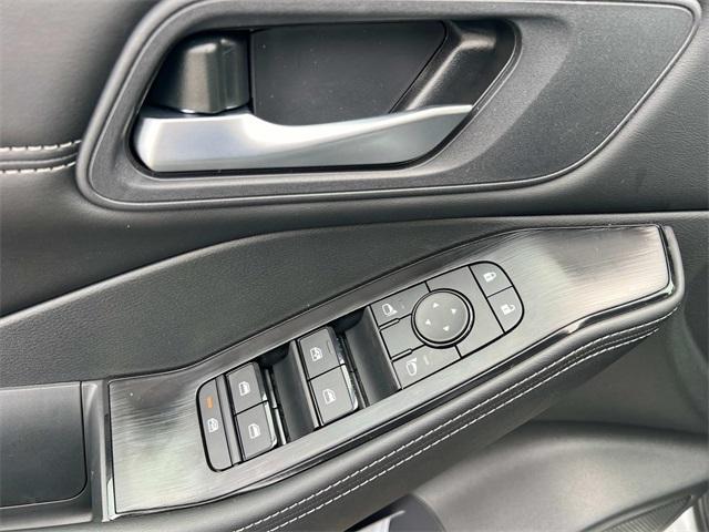 new 2025 Nissan Rogue car, priced at $31,042
