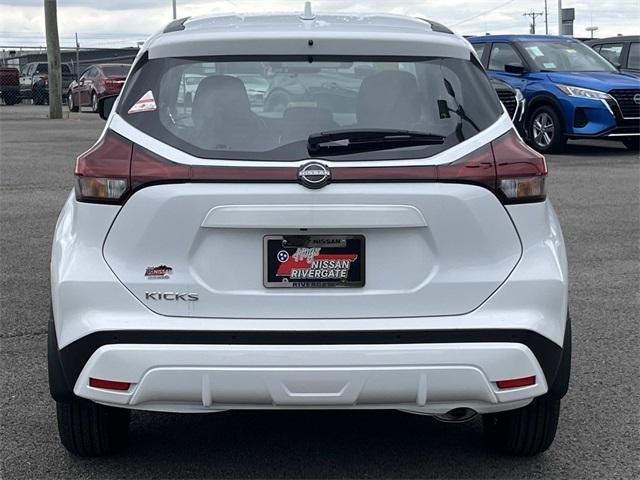 new 2025 Nissan Kicks Play car, priced at $22,040
