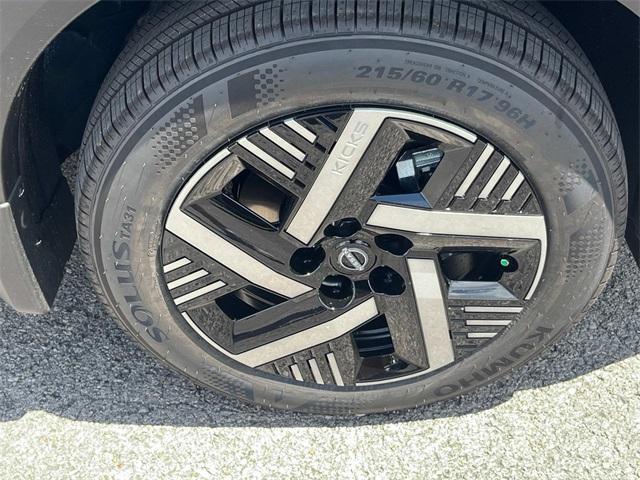new 2025 Nissan Kicks car, priced at $23,762