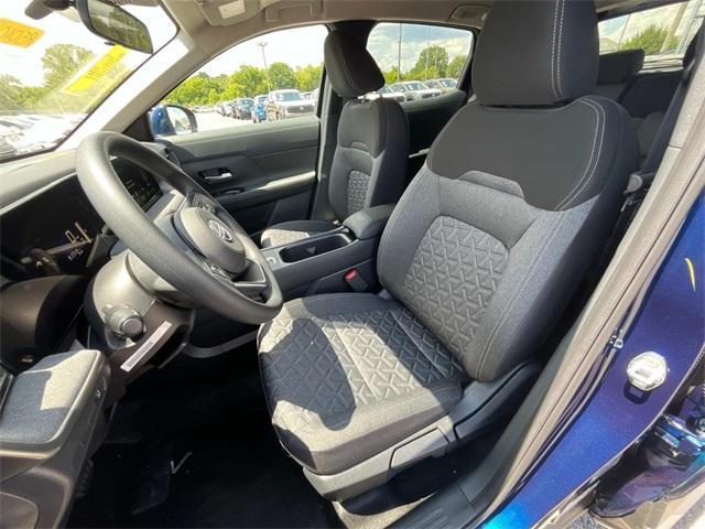 new 2025 Nissan Kicks car, priced at $23,762