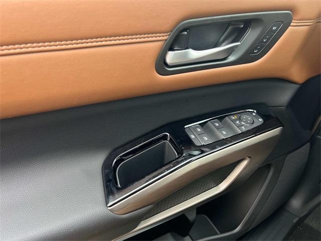new 2025 Nissan Pathfinder car, priced at $49,346