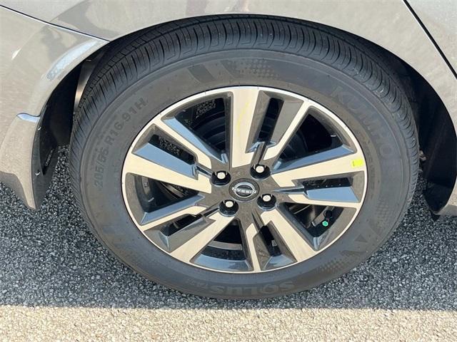 new 2025 Nissan Versa car, priced at $21,945