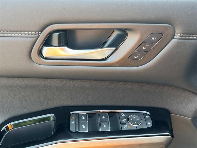 new 2025 Nissan Pathfinder car, priced at $48,474