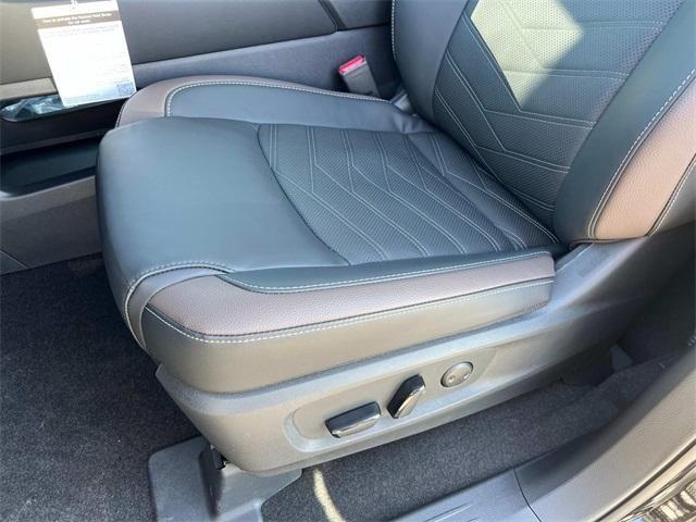 new 2025 Nissan Pathfinder car, priced at $48,580