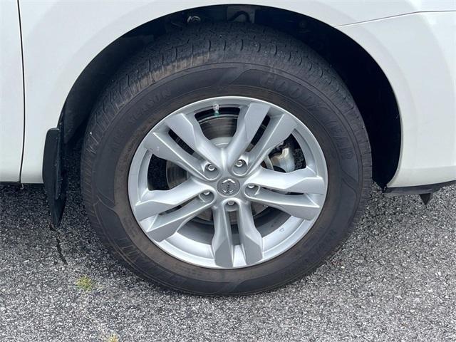 used 2015 Nissan Rogue Select car, priced at $8,141