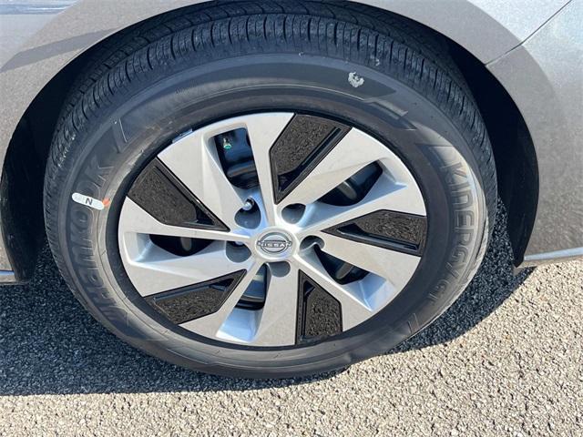 new 2025 Nissan Altima car, priced at $28,140