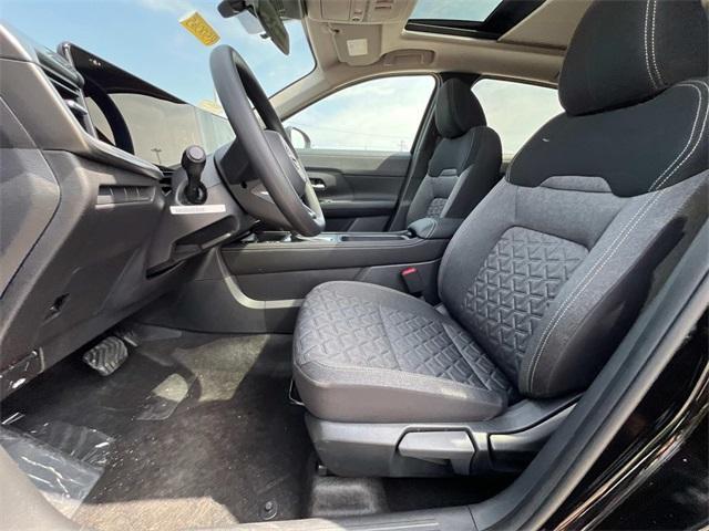 new 2025 Nissan Kicks car, priced at $29,025