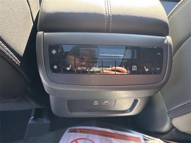 new 2025 Nissan Pathfinder car, priced at $43,221