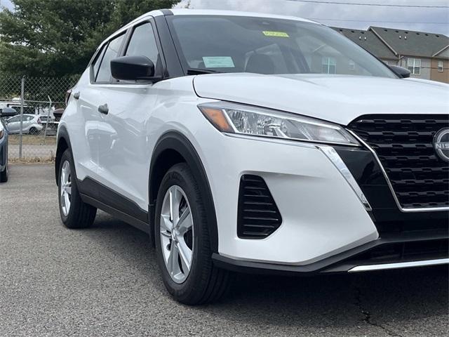 new 2025 Nissan Kicks Play car, priced at $22,040
